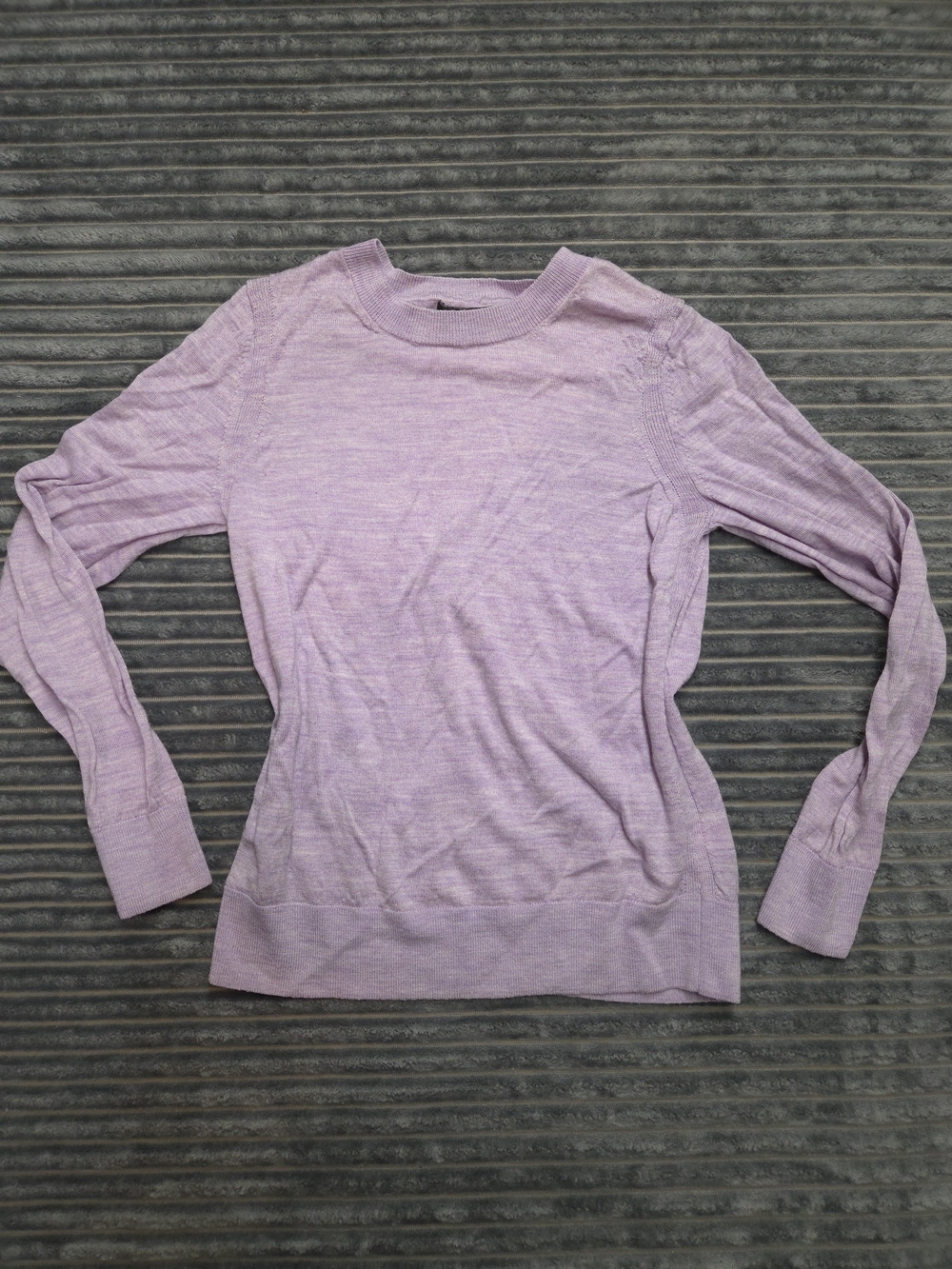 Banana Republic Light Lilac Crewneck Sweater 100% Merino Wool